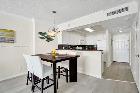 2501 S Ocean Drive Hollywood FL 33019