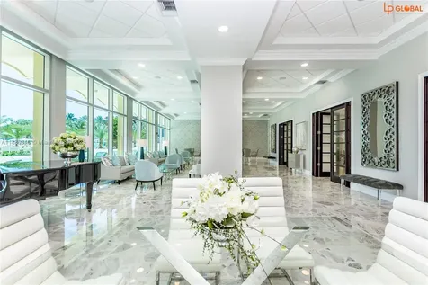 2501 S Ocean Drive Hollywood FL 33019
