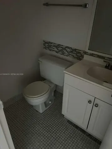 82 Fanshaw B Boca Raton FL 33434