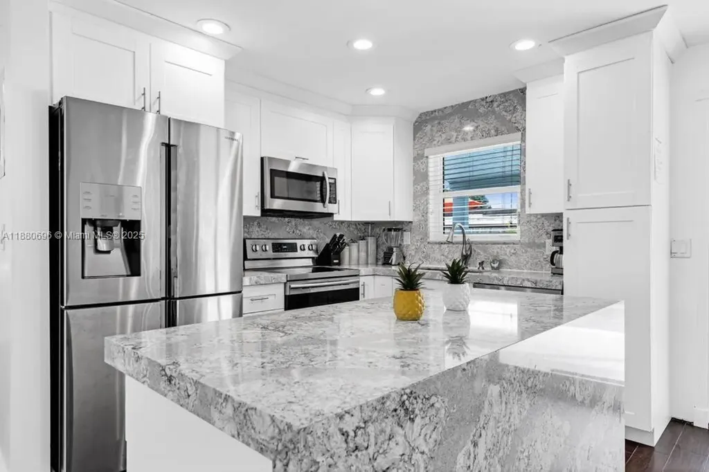 2041 SW 37th Terrace Fort Lauderdale FL 33312