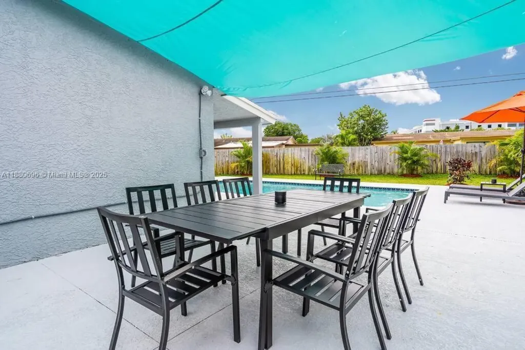 2041 SW 37th Terrace Fort Lauderdale FL 33312