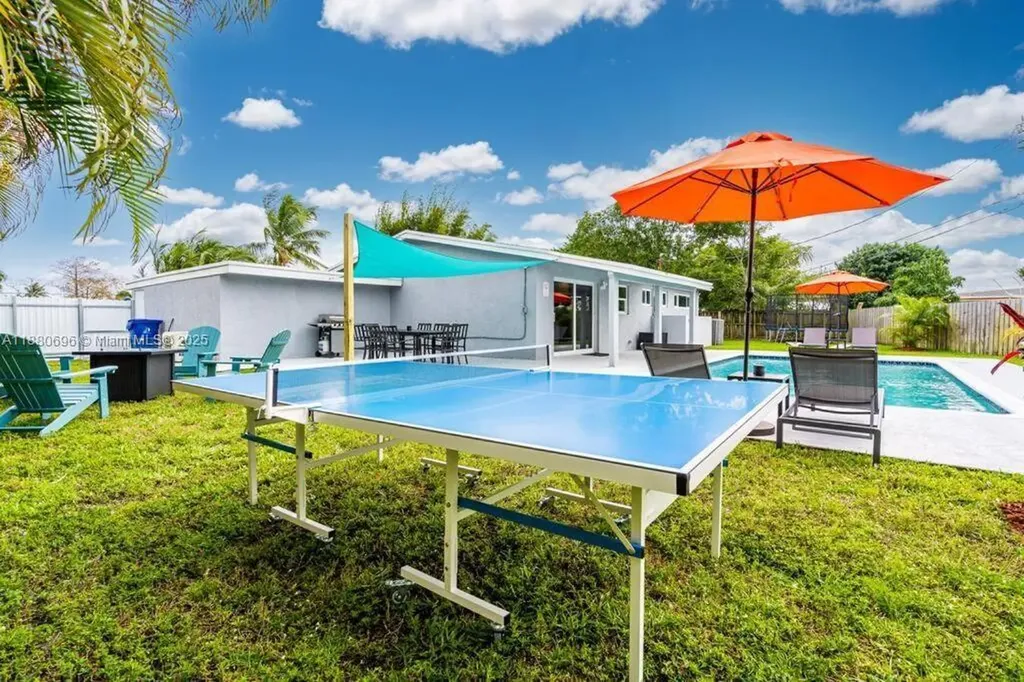 2041 SW 37th Terrace Fort Lauderdale FL 33312