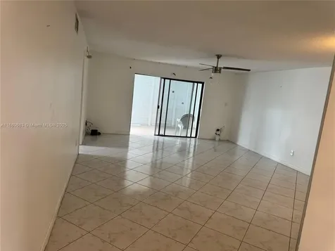 4141 NW 44th Avenue Lauderdale Lakes FL 33319