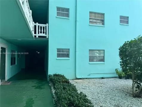 4141 NW 44th Avenue Lauderdale Lakes FL 33319