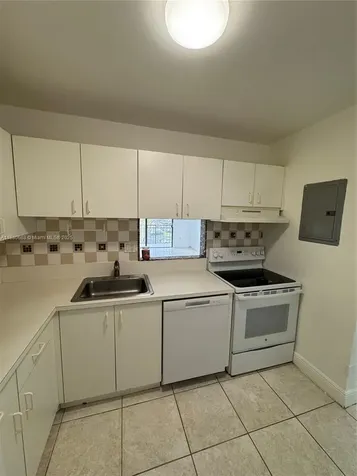 10431 N Kendall Drive Miami FL 33176