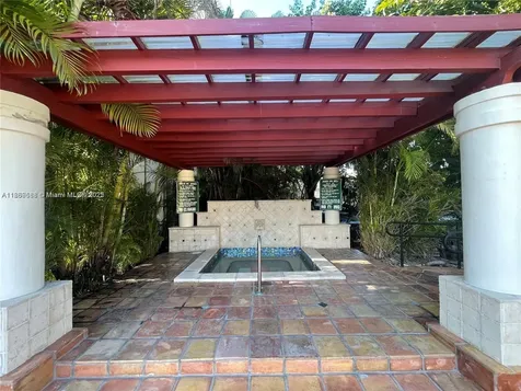 10431 N Kendall Drive Miami FL 33176