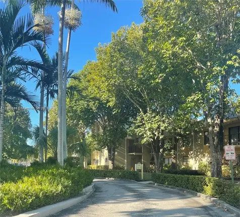 10431 N Kendall Drive Miami FL 33176