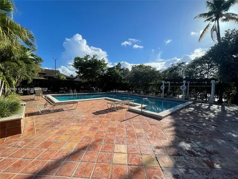 10431 N Kendall Drive Miami FL 33176