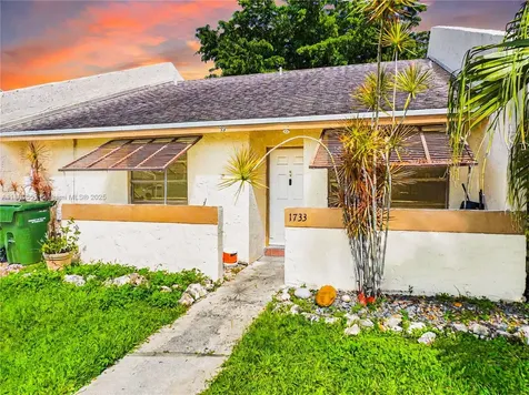1733 Greer Avenue Homestead FL 33035