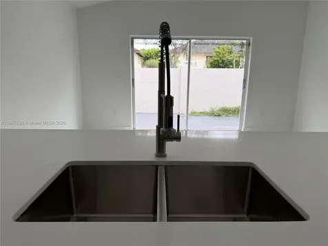 12253 SW 18th Terrace Miami FL 33175