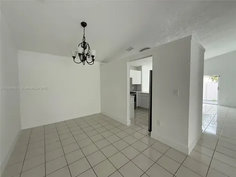 12253 SW 18th Terrace Miami FL 33175