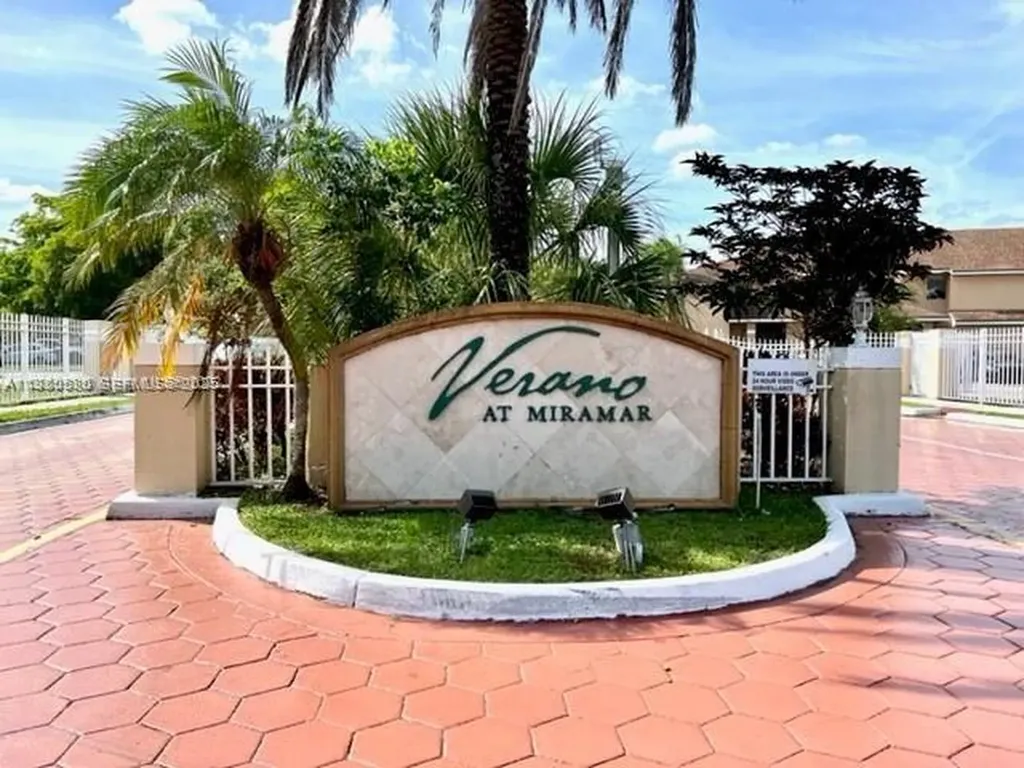 8043 SW 21st Court Miramar FL 33025