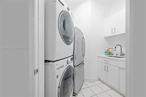 19460 39th Court Sunny Isles Beach FL 33160