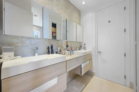 19460 39th Court Sunny Isles Beach FL 33160