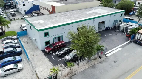 2757 W 77th Place Hialeah FL 33016