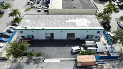 2757 W 77th Place Hialeah FL 33016