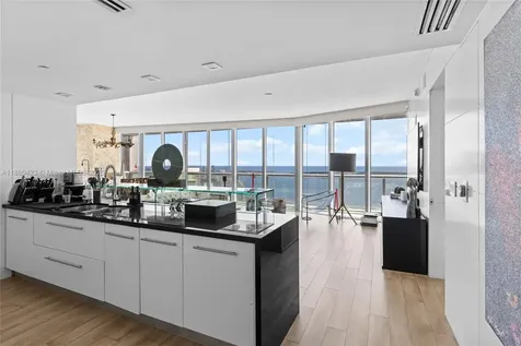 465 Brickell Avenue Miami FL 33131