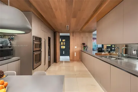 2514 Fisher Island Drive Miami Beach FL 33109