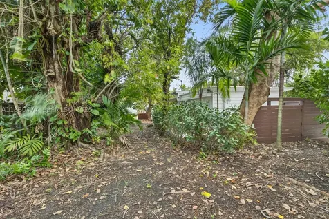 6395 SW 42nd Terrace South Miami FL 33155