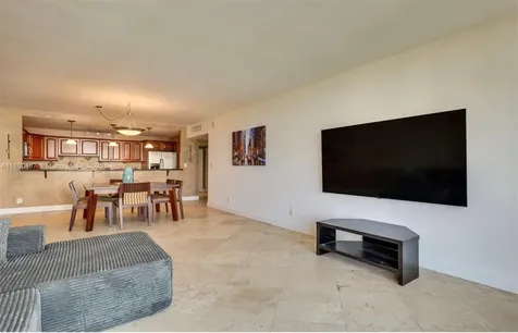 19370 Collins Avenue Aventura FL 33160