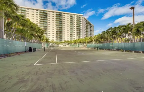 19370 Collins Avenue Aventura FL 33160