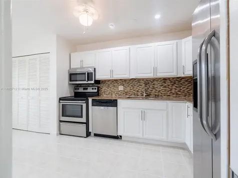 3201 N Course Lane Pompano Beach FL 33069