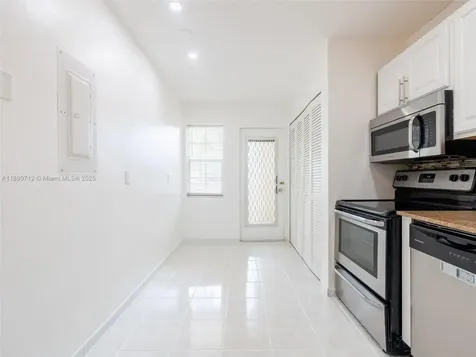 3201 N Course Lane Pompano Beach FL 33069