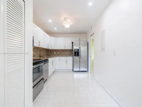 3201 N Course Lane Pompano Beach FL 33069