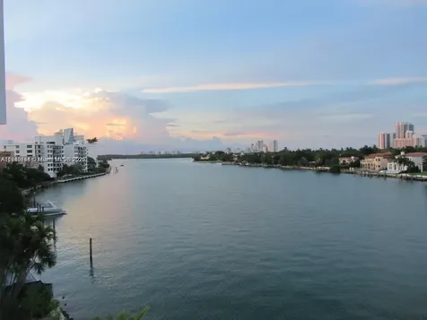 9821 E Bay Harbor Drive Bay Harbor Islands FL 33154