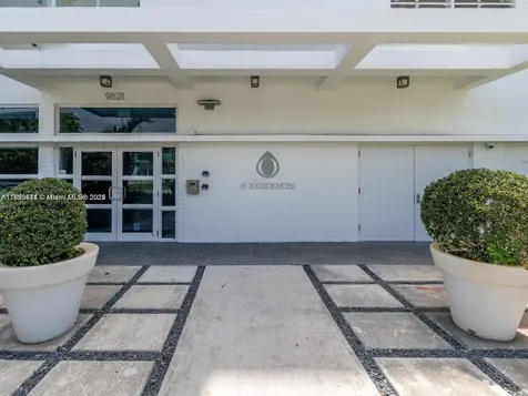 9821 E Bay Harbor Drive Bay Harbor Islands FL 33154