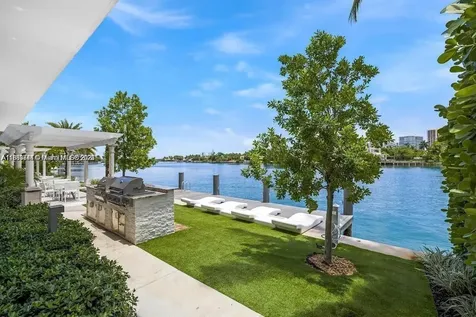 9821 E Bay Harbor Drive Bay Harbor Islands FL 33154