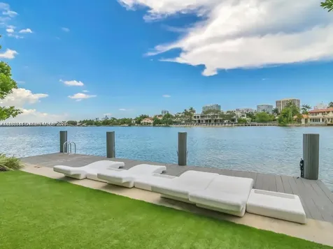 9821 E Bay Harbor Drive Bay Harbor Islands FL 33154
