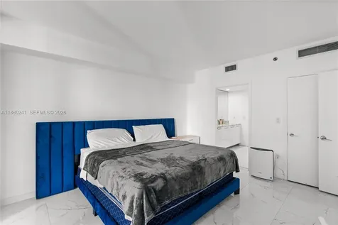 55 SE 6th Street Miami FL 33131