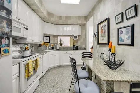 888 Brickell Key Drive Miami FL 33131