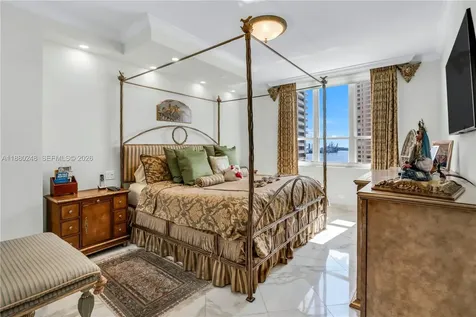 888 Brickell Key Drive Miami FL 33131