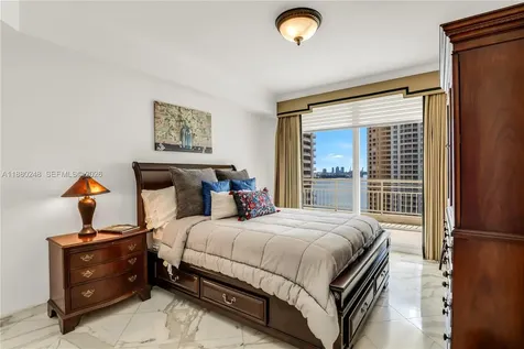888 Brickell Key Drive Miami FL 33131