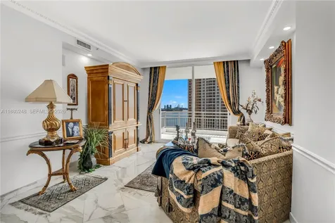 888 Brickell Key Drive Miami FL 33131