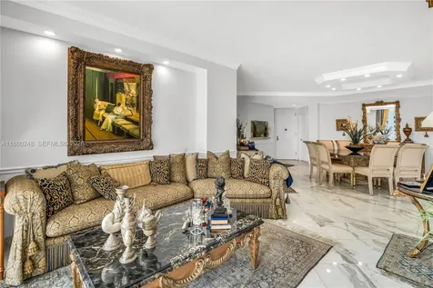 888 Brickell Key Drive Miami FL 33131