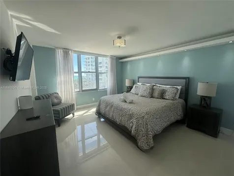 5161 Collins Avenue Miami Beach FL 33140