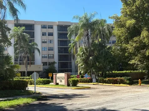 900 NE 195th Street Miami FL 33179