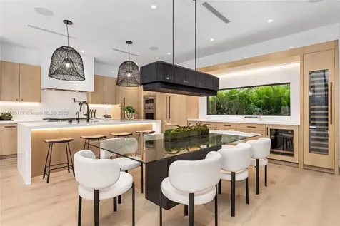 4024 Bonita Avenue Miami FL 33133