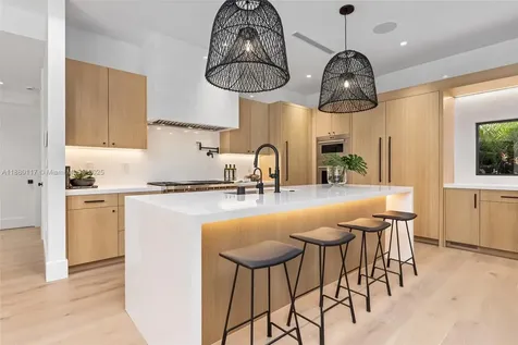 4024 Bonita Avenue Miami FL 33133