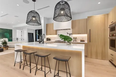 4024 Bonita Avenue Miami FL 33133