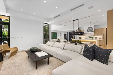 4024 Bonita Avenue Miami FL 33133