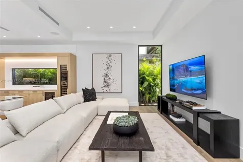 4024 Bonita Avenue Miami FL 33133