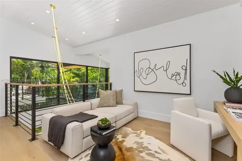 4024 Bonita Avenue Miami FL 33133