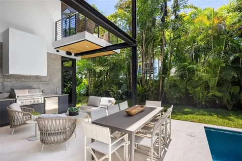 4024 Bonita Avenue Miami FL 33133