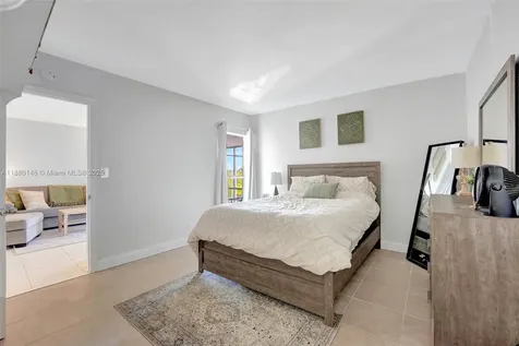 2970 NE 16th Avenue Oakland Park FL 33334