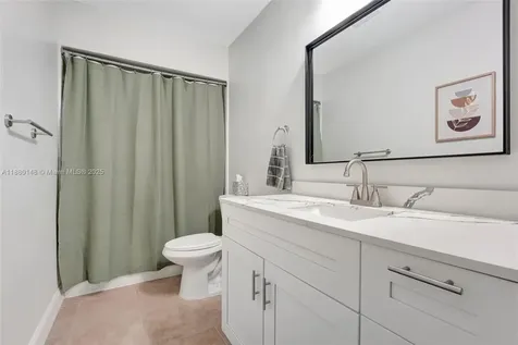 2970 NE 16th Avenue Oakland Park FL 33334