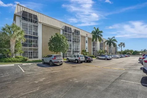 2970 NE 16th Avenue Oakland Park FL 33334